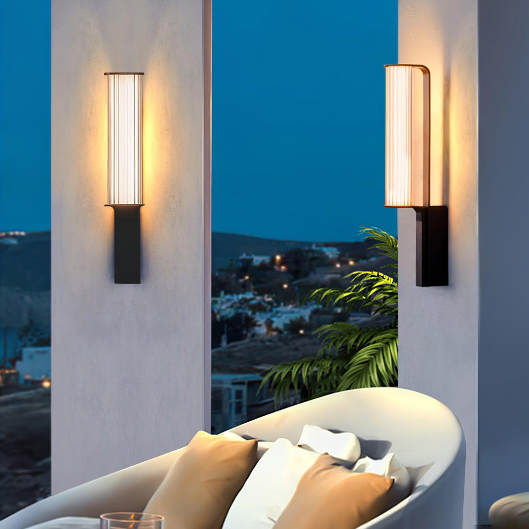 Contemporary Arc Outdoor LED Wall Light – Sleek Waterproof Design