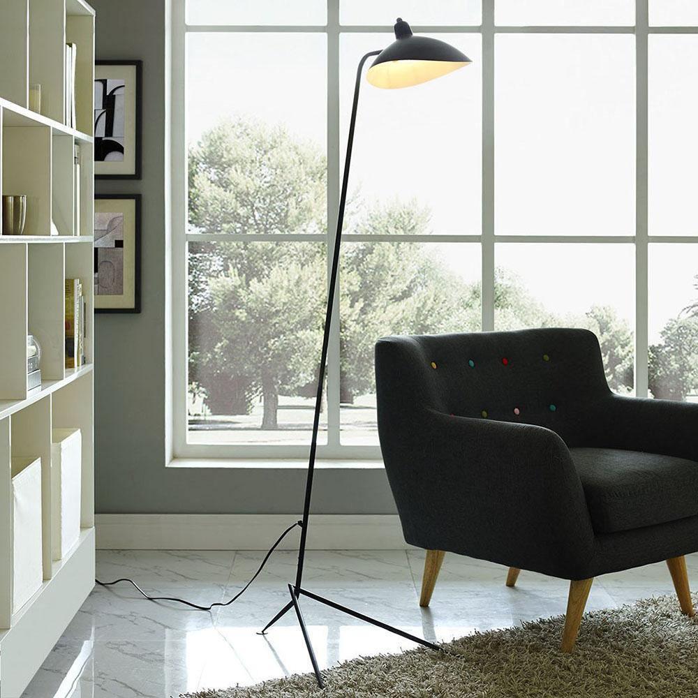 Contemporary Floor Lamp – Sculptural Black Design