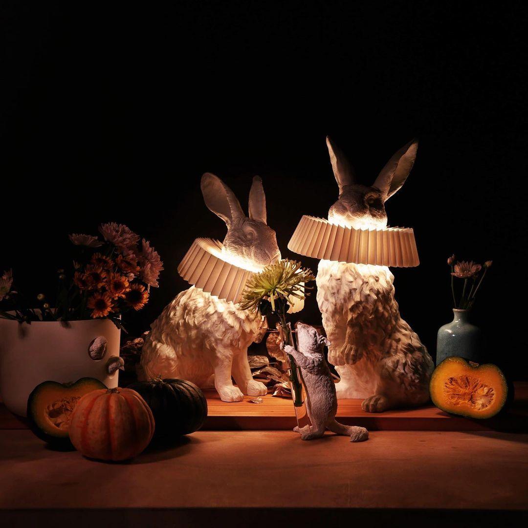 Creative Rabbit Lamp – Modern Artistic Home Decor