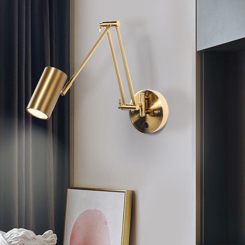 Elegant Brass Wall Lamp – Adjustable Cylindrical Pole