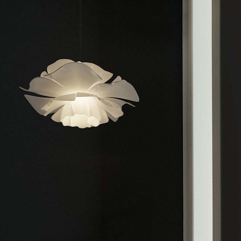 Flower Pendant Light – Dreamy Illumination