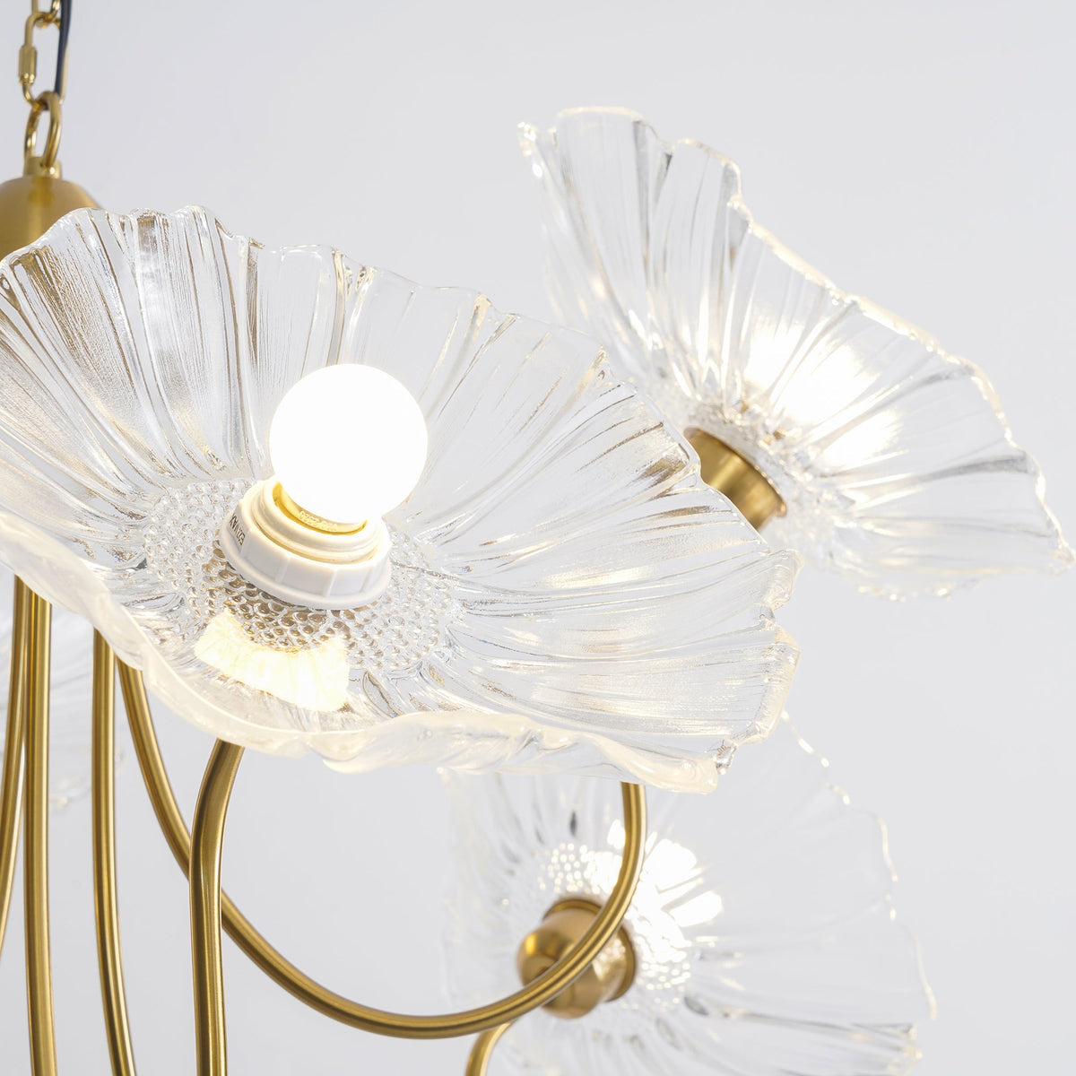 Art Deco Chandelier & Vintage Leaf Shade Design