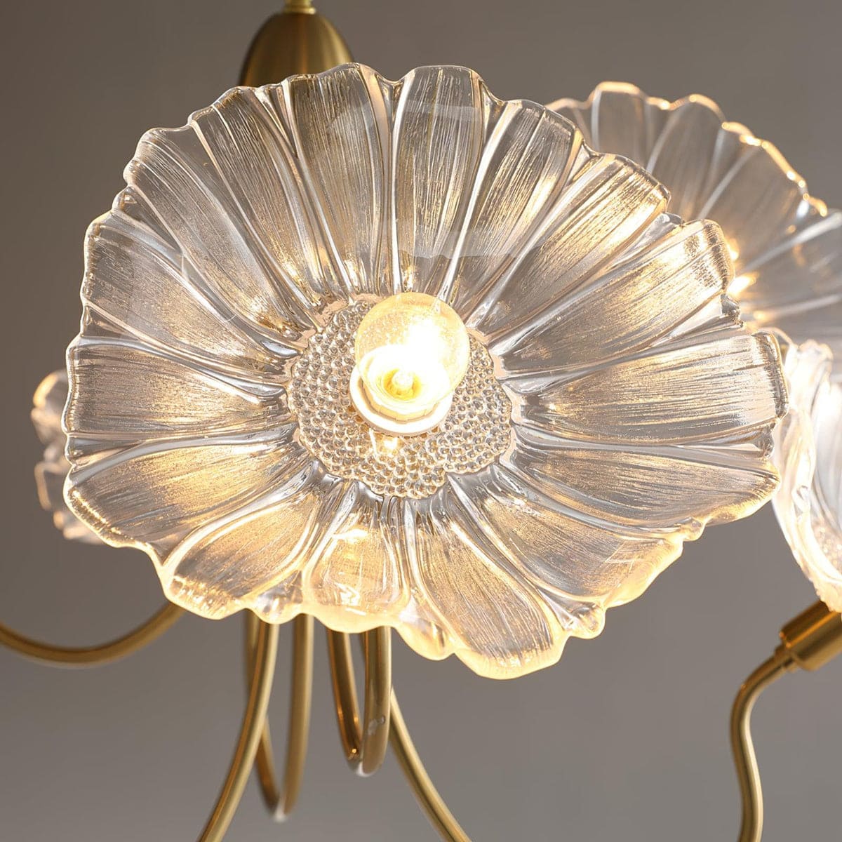 Art Deco Chandelier & Vintage Leaf Shade Design