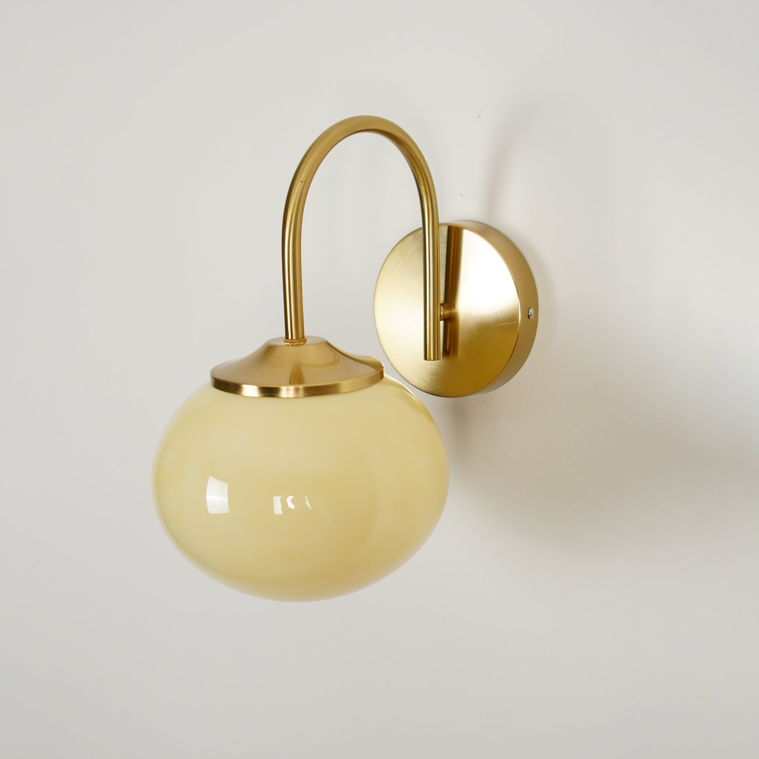 Marshmallow Wall Lamp – Glass & Brass Finish