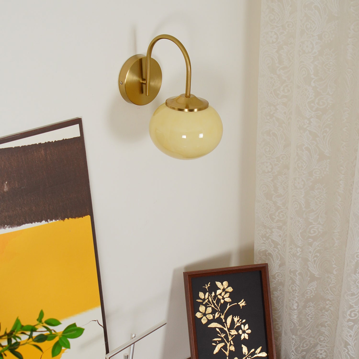 Marshmallow Wall Lamp – Glass & Brass Finish