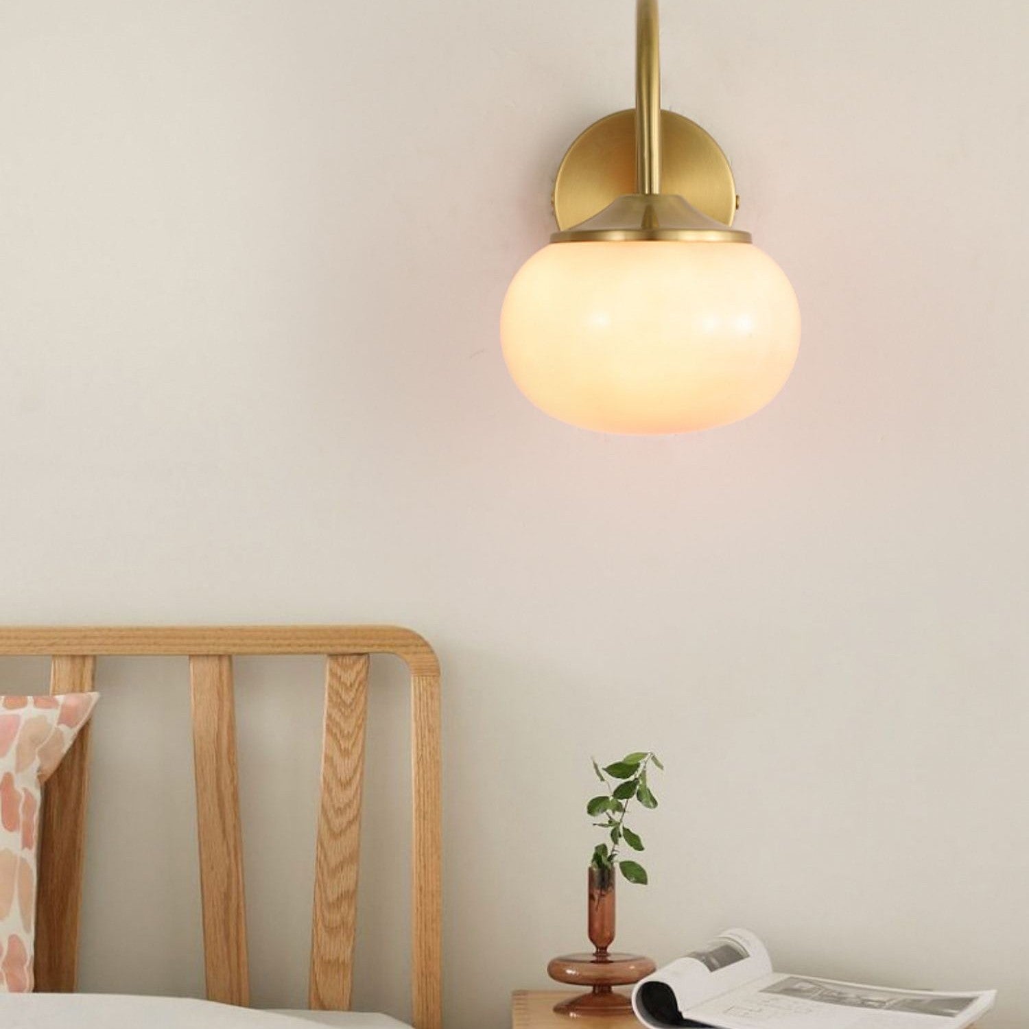 Marshmallow Wall Lamp – Glass & Brass Finish