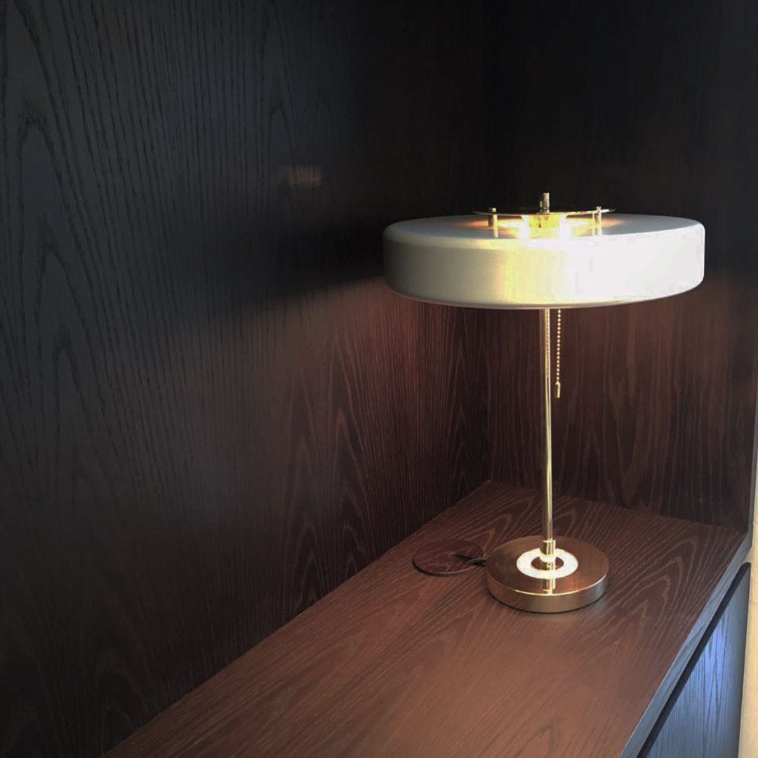 Medium Rotary Table Lamp – Sleek and Sophisticated