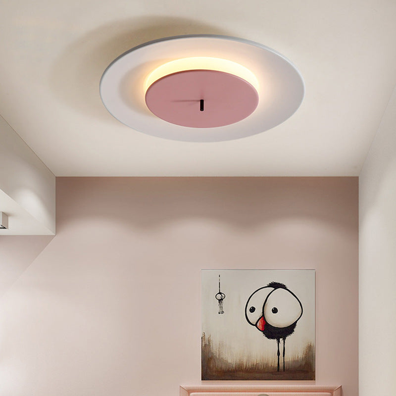 Minimalist Circular LED Ceiling Light - Soft Illumination