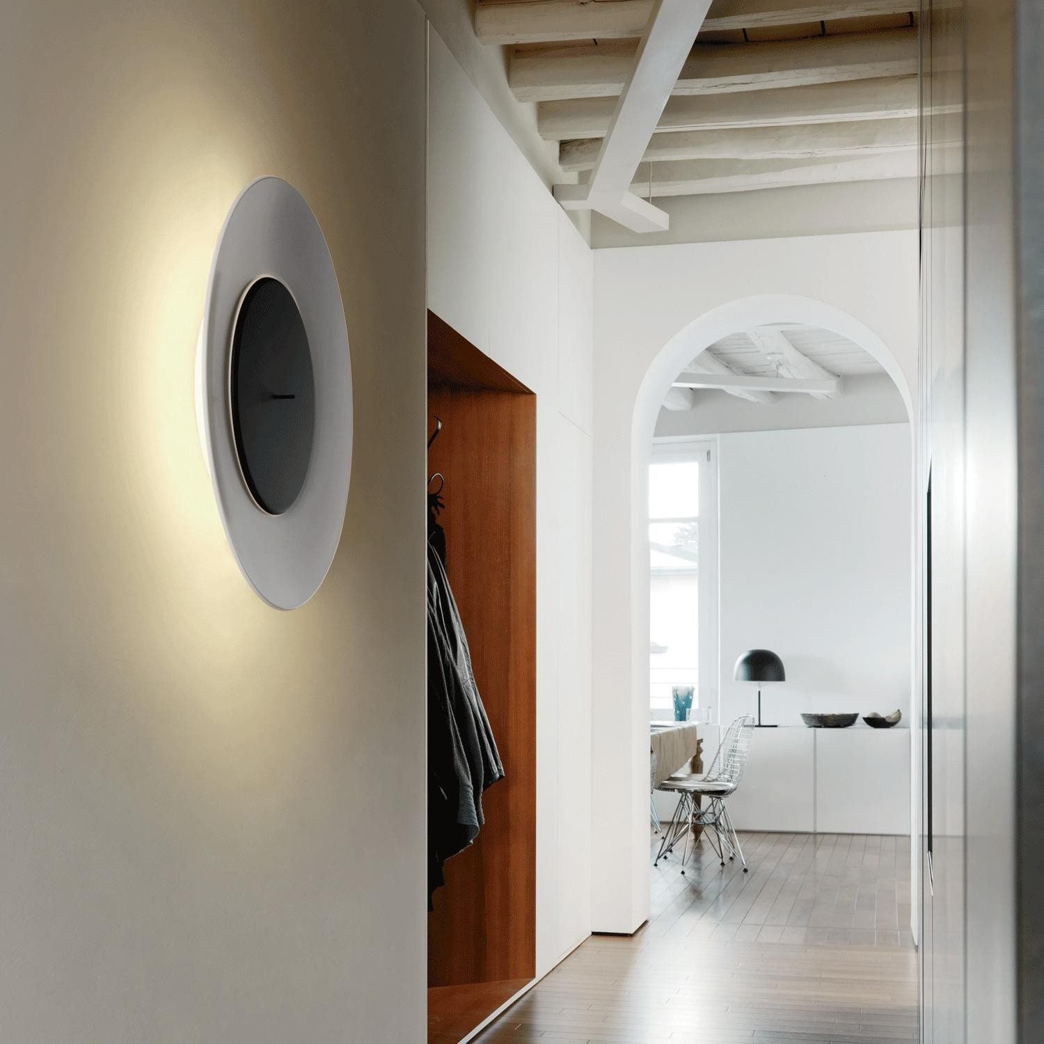 Minimalist Circular LED Ceiling Light - Soft Illumination