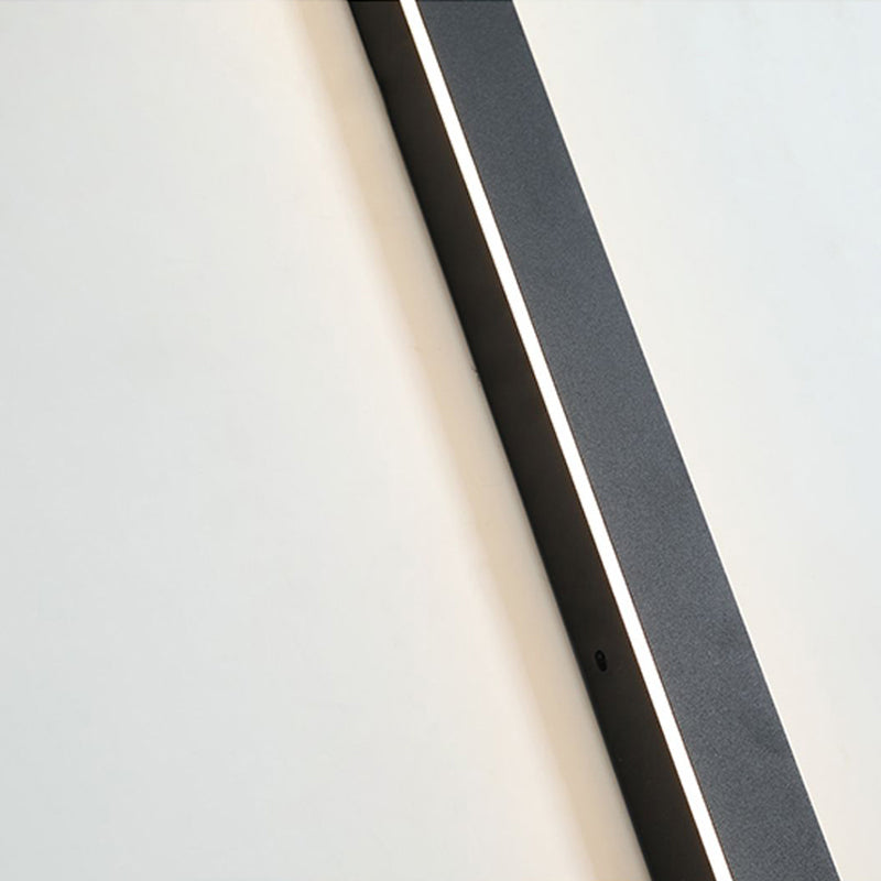 Minimalist LED Outdoor Wall Light – Waterproof & Energy Efficient Design