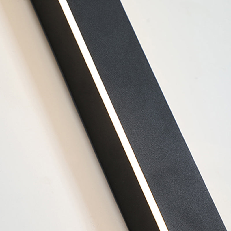 Minimalist LED Outdoor Wall Light – Waterproof & Energy Efficient Design