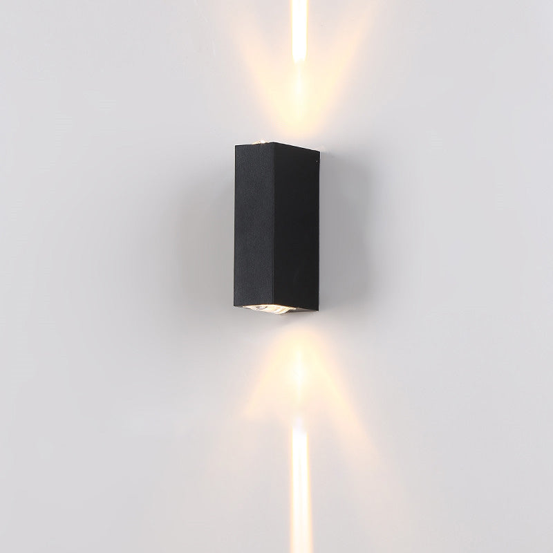 Minimalist Outdoor Wall Lamp – Black, Steady Up & Down Light