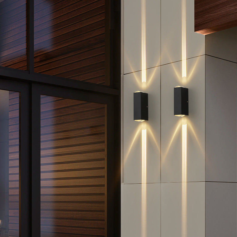 Minimalist Outdoor Wall Lamp – Black, Steady Up & Down Light