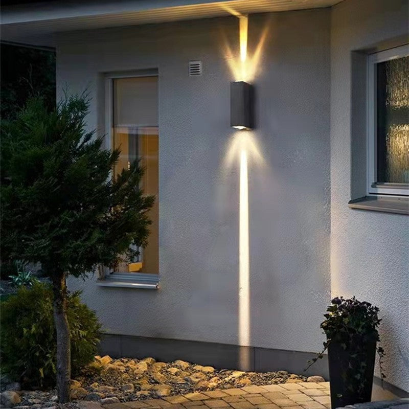 Minimalist Outdoor Wall Lamp – Black, Steady Up & Down Light