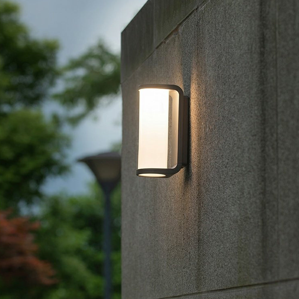 Modern Outdoor Wall Lamp – Cylindrical Metal Design, Waterproof