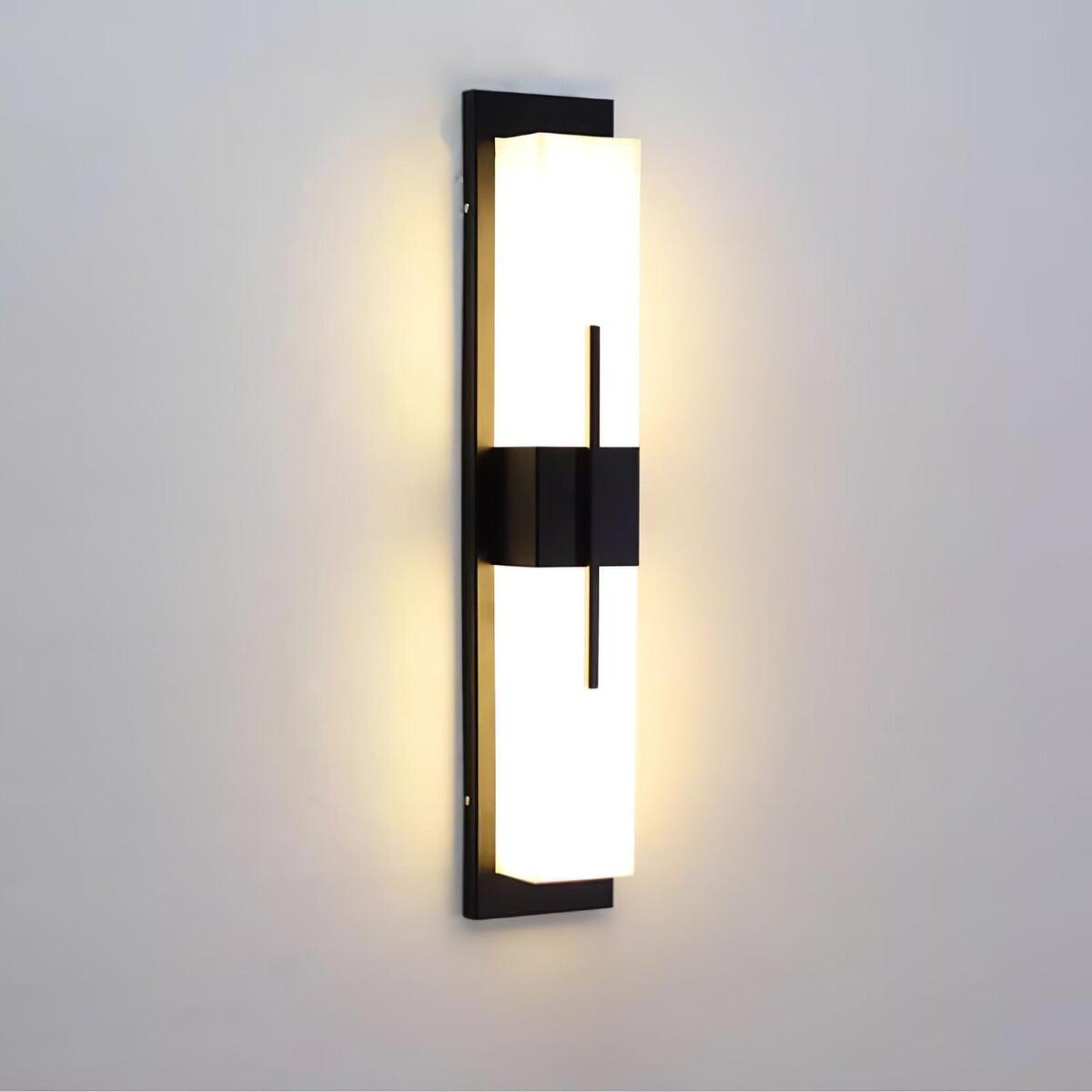 Modern Vertical Outdoor Wall Light – Waterproof LED Sconce, Garden & Porch