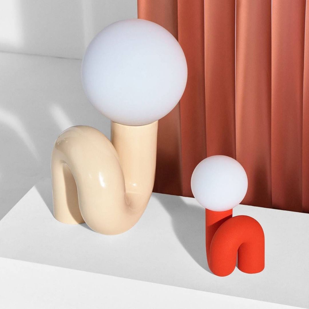 Contemporary Table Lamp with Voluminous N-Shaped Base
