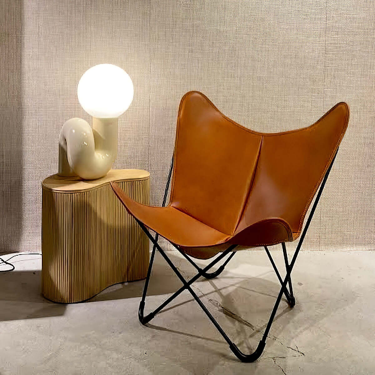 Contemporary Table Lamp with Voluminous N-Shaped Base