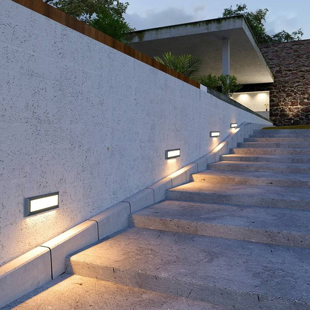 Outdoor Step Light – Modern Sleek Design, Metal & Waterproof