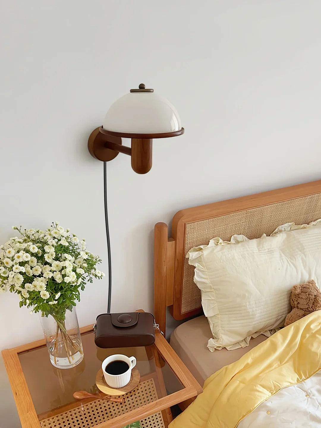 Retro Style Wall Lamp – Wooden Mushroom Design