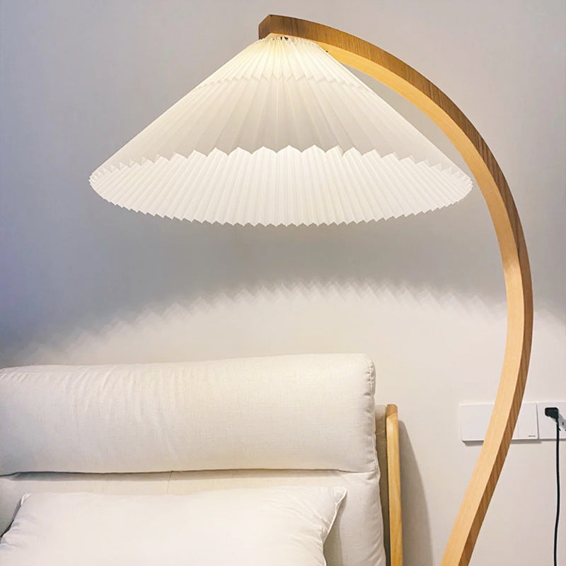 Scandinavian Floor Lamp – Adjustable Shade & Wood Design