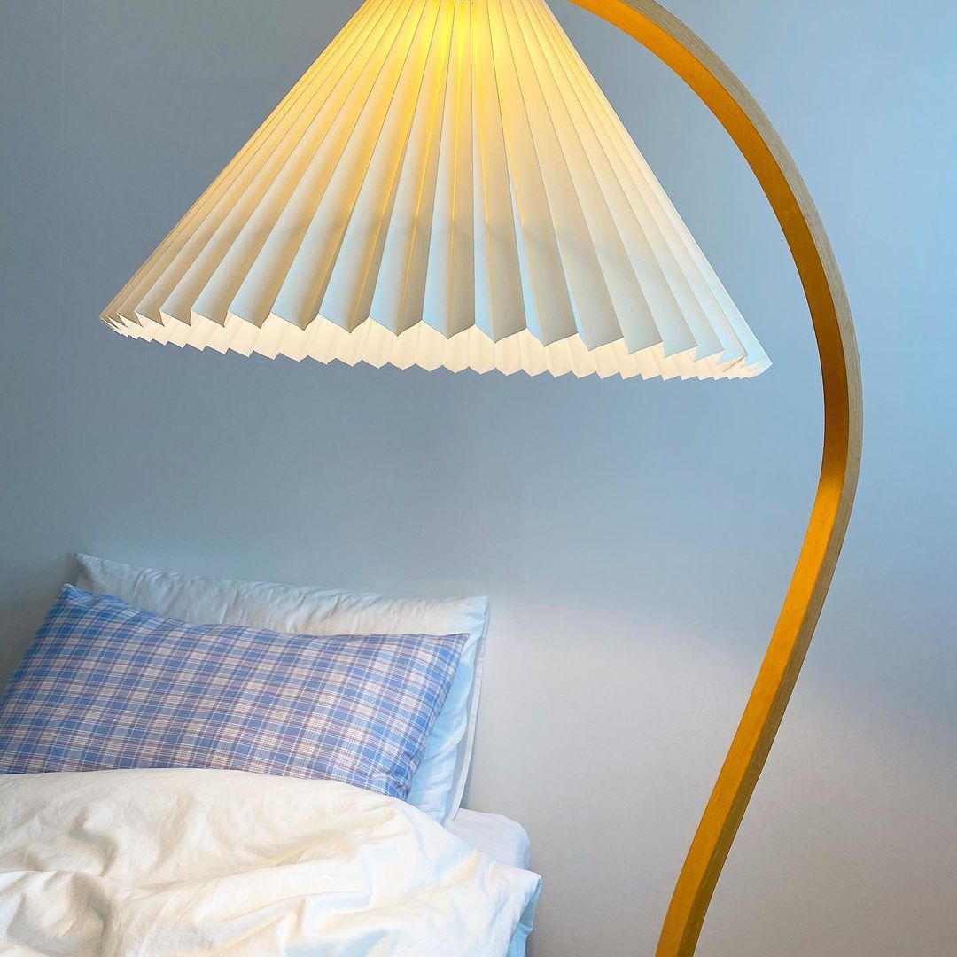 Scandinavian Floor Lamp – Adjustable Shade & Wood Design