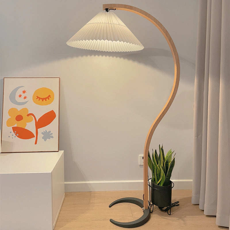 Scandinavian Floor Lamp – Adjustable Shade & Wood Design