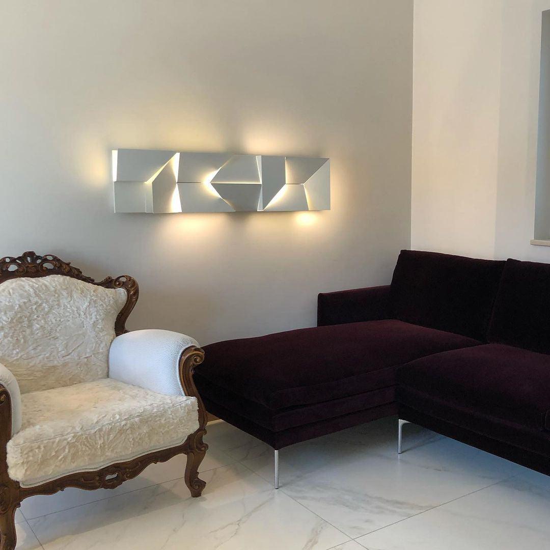 Stylish Italian Wall Sconce – Modern LED Design