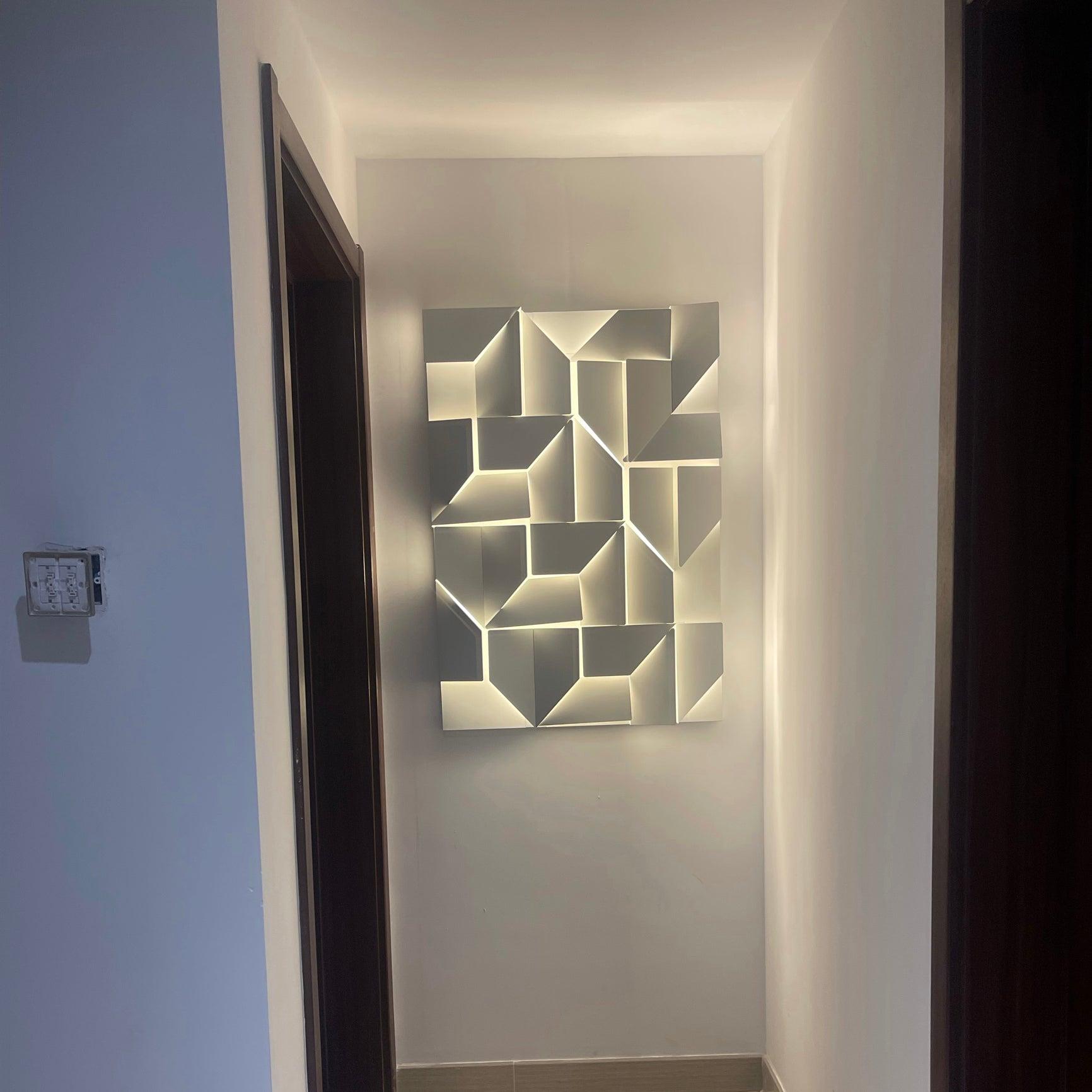 Stylish Italian Wall Sconce – Modern LED Design