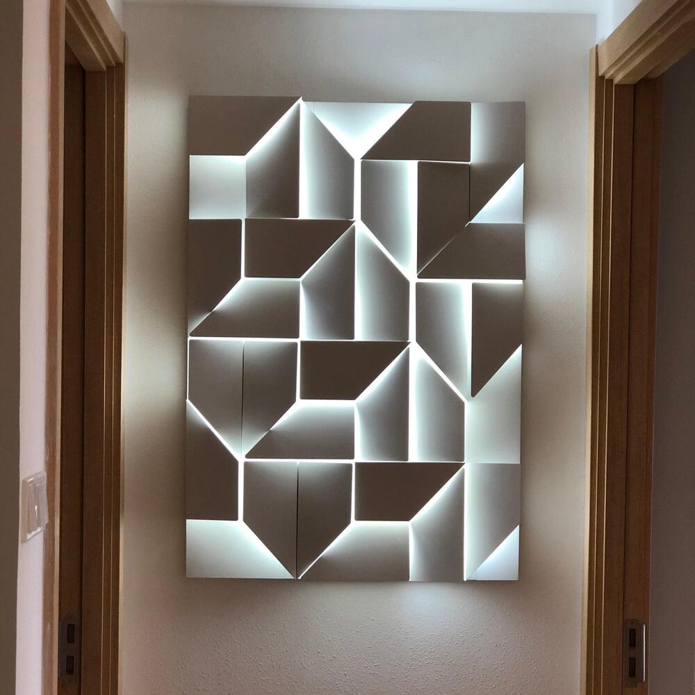 Stylish Italian Wall Sconce – Modern LED Design