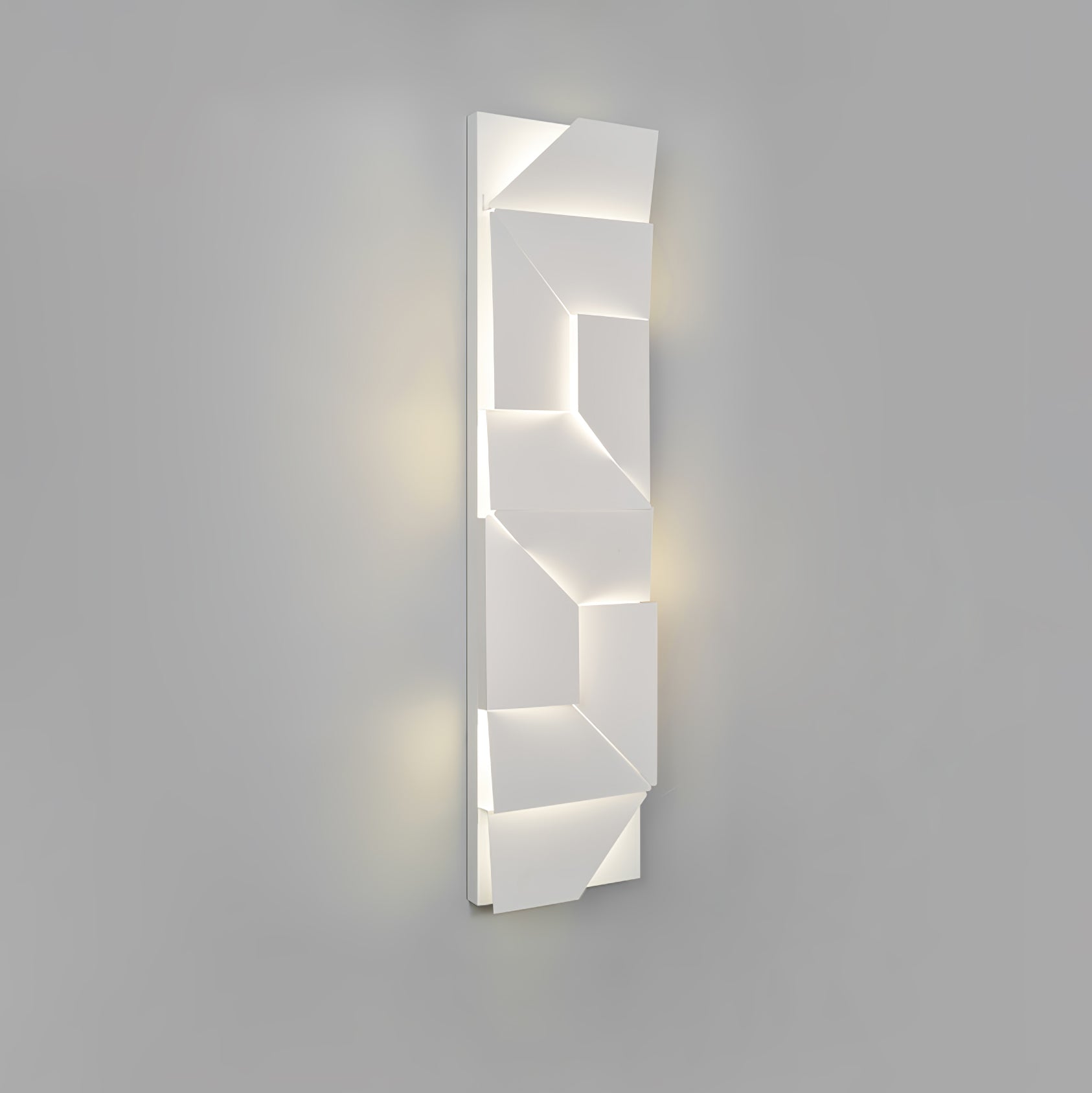 Stylish Italian Wall Sconce – Modern LED Design