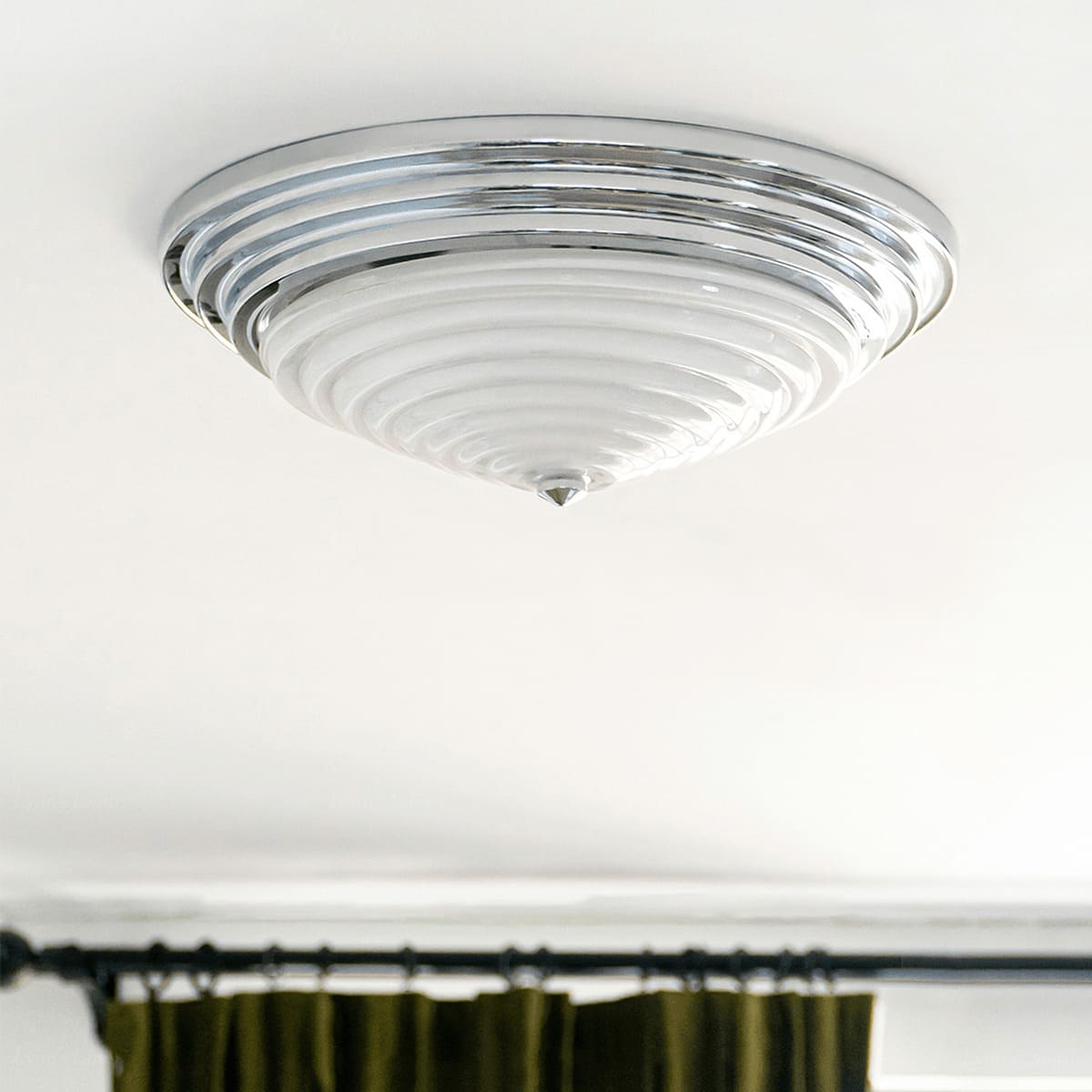 Stylish Volume Dome Ceiling Lamp - Wide Illumination