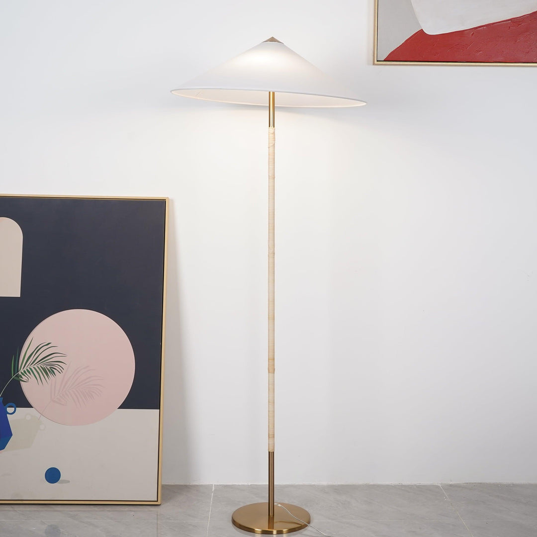 Vintage Chinese Hat Floor Lamp – Ambient Light for Any Room
