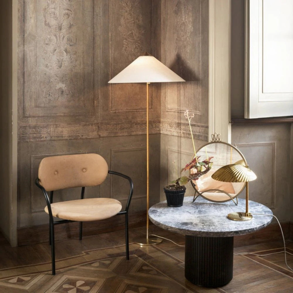 Vintage Chinese Hat Floor Lamp – Ambient Light for Any Room
