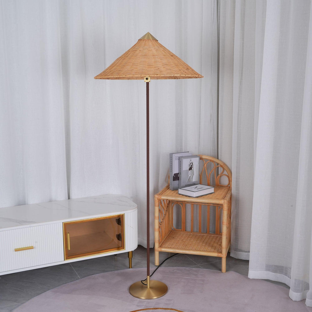 Vintage Chinese Hat Floor Lamp – Ambient Light for Any Room