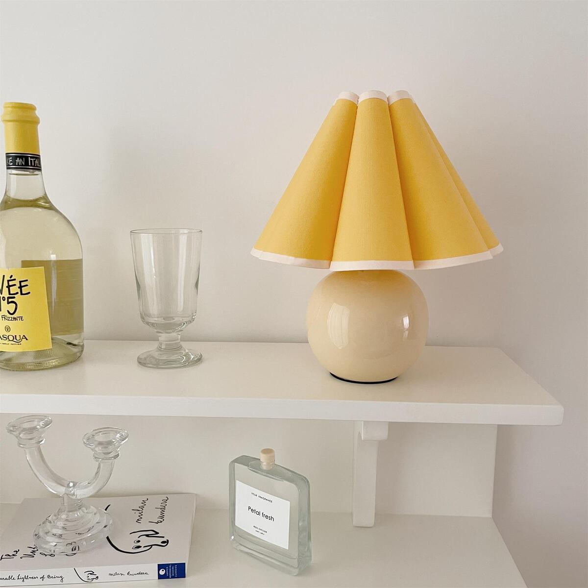 Vintage Plaid Table Lamp – Pleated Linen Shade