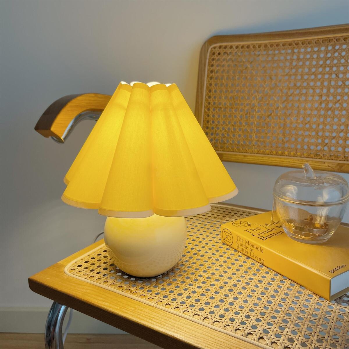 Vintage Plaid Table Lamp – Pleated Linen Shade