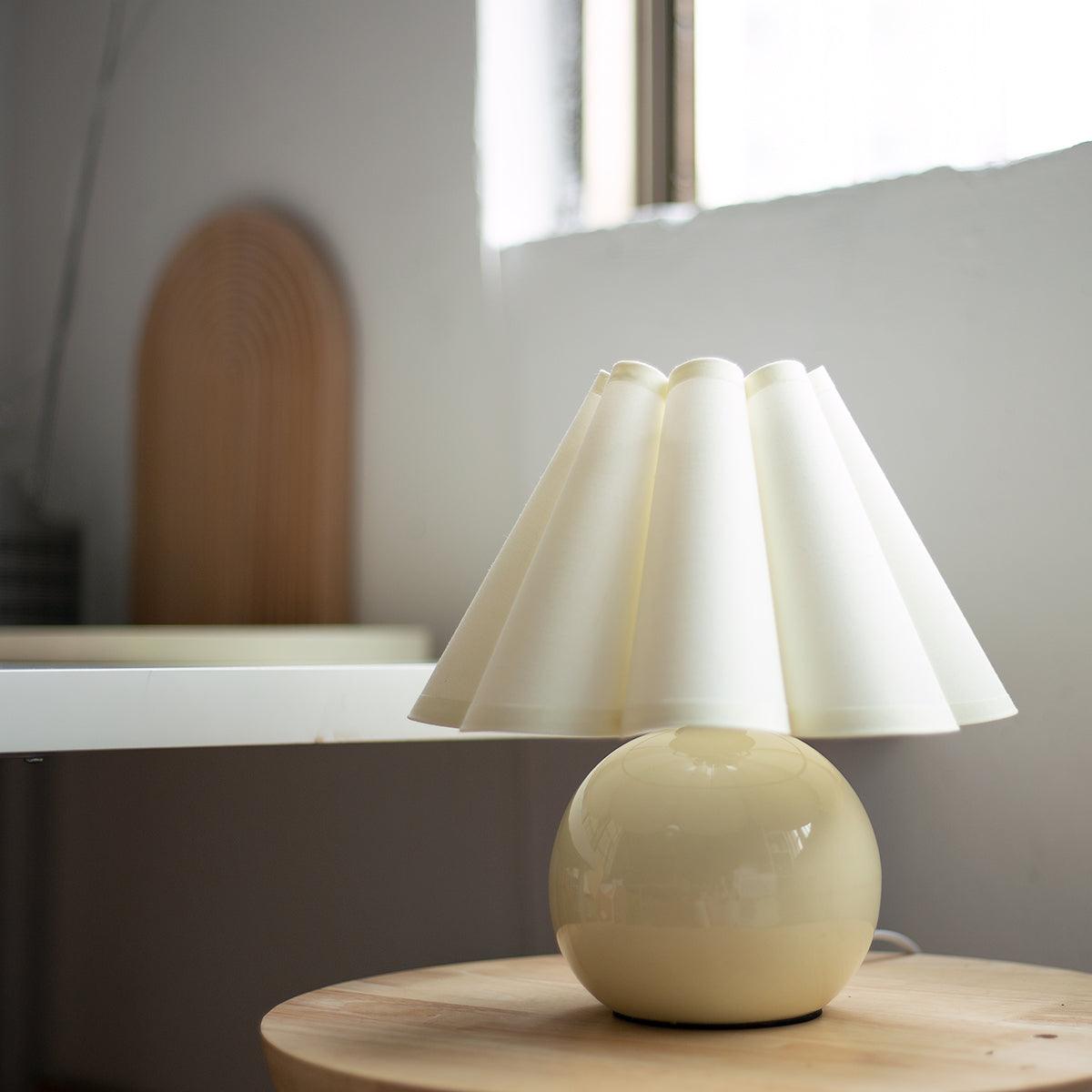 Vintage Plaid Table Lamp – Pleated Linen Shade