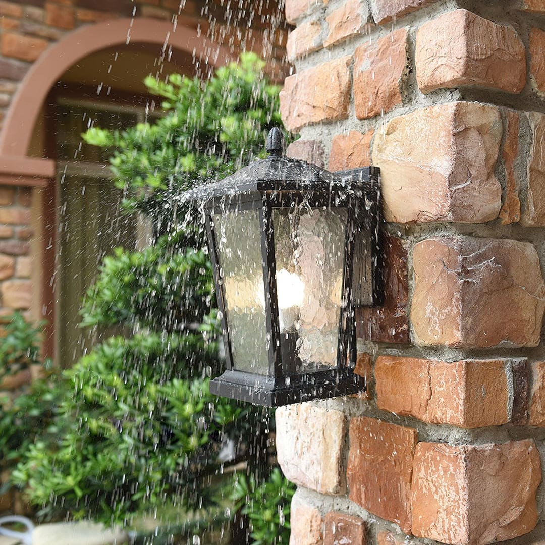 Vintage Industrial Outdoor Wall Lamp – Weather-Resistant Lantern Design