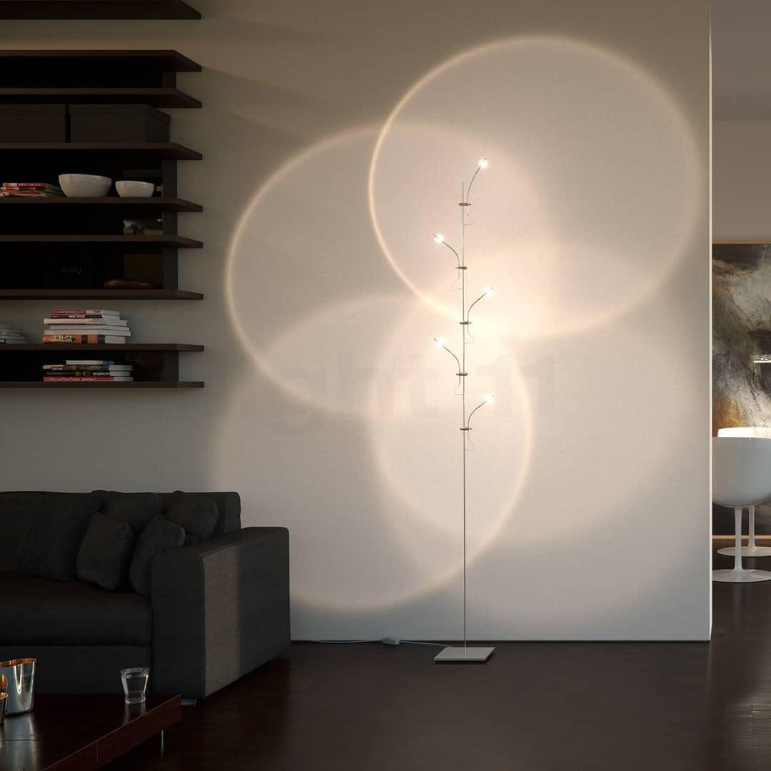 Wa Wa Floor Lamp – Adjustable Light Effects