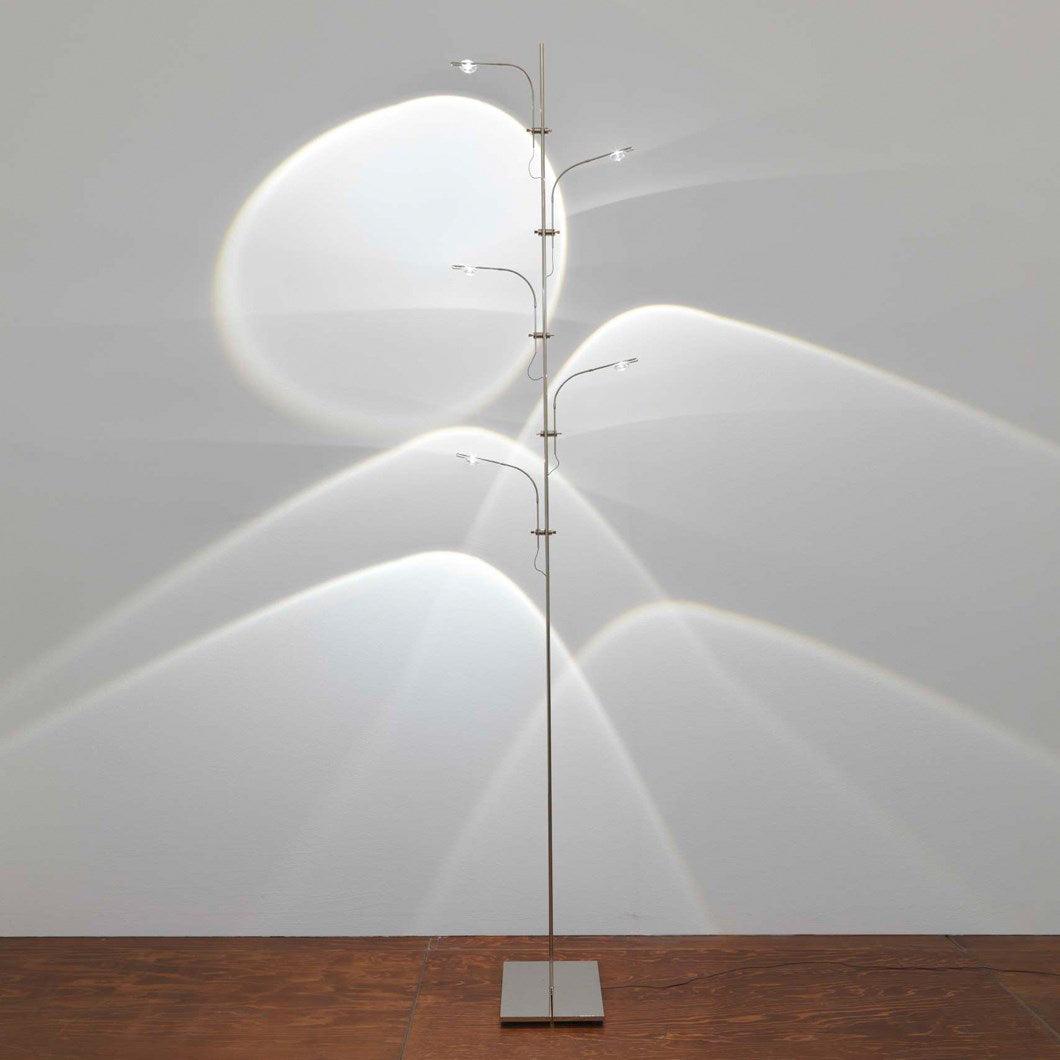 Wa Wa Floor Lamp – Adjustable Light Effects