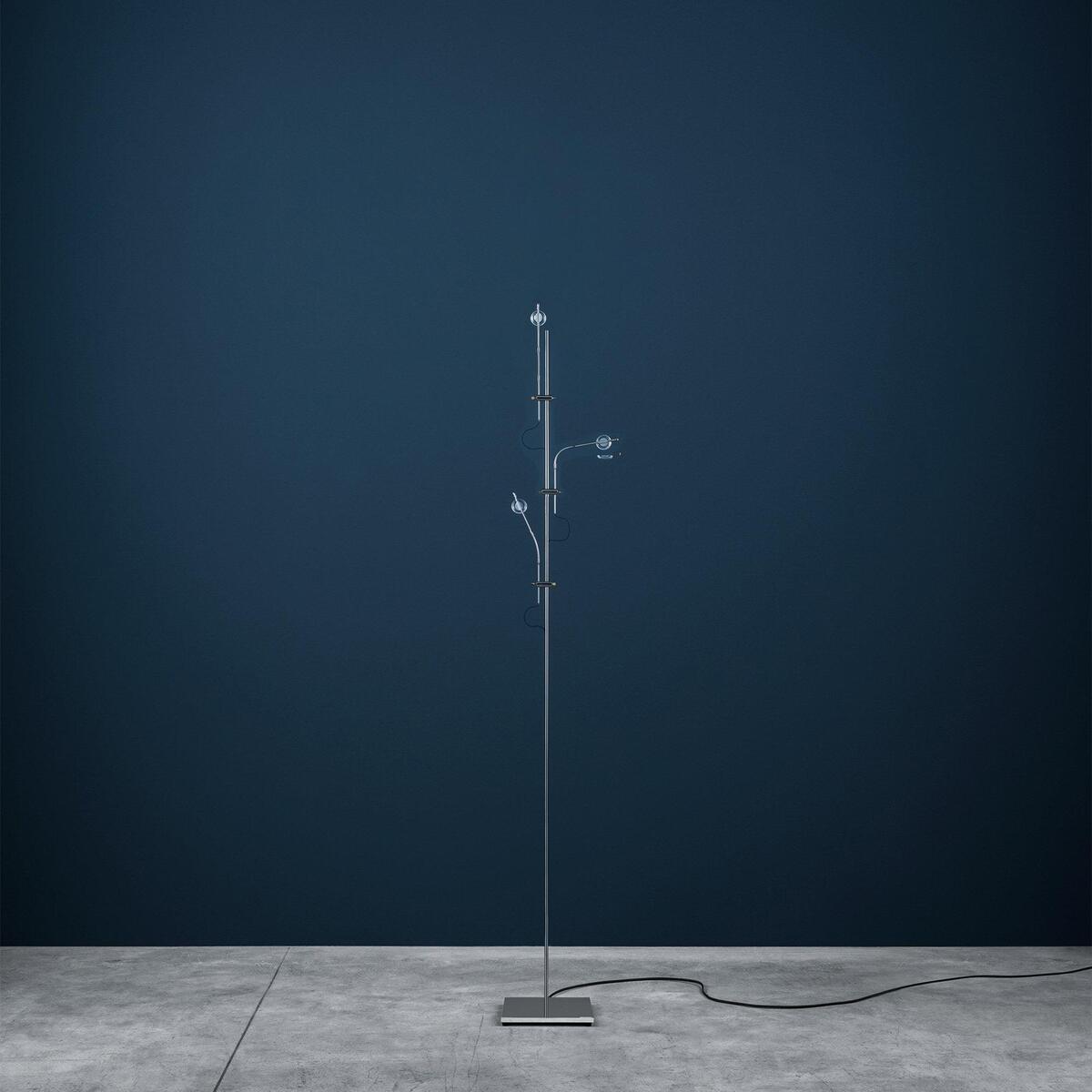 Wa Wa Floor Lamp – Adjustable Light Effects