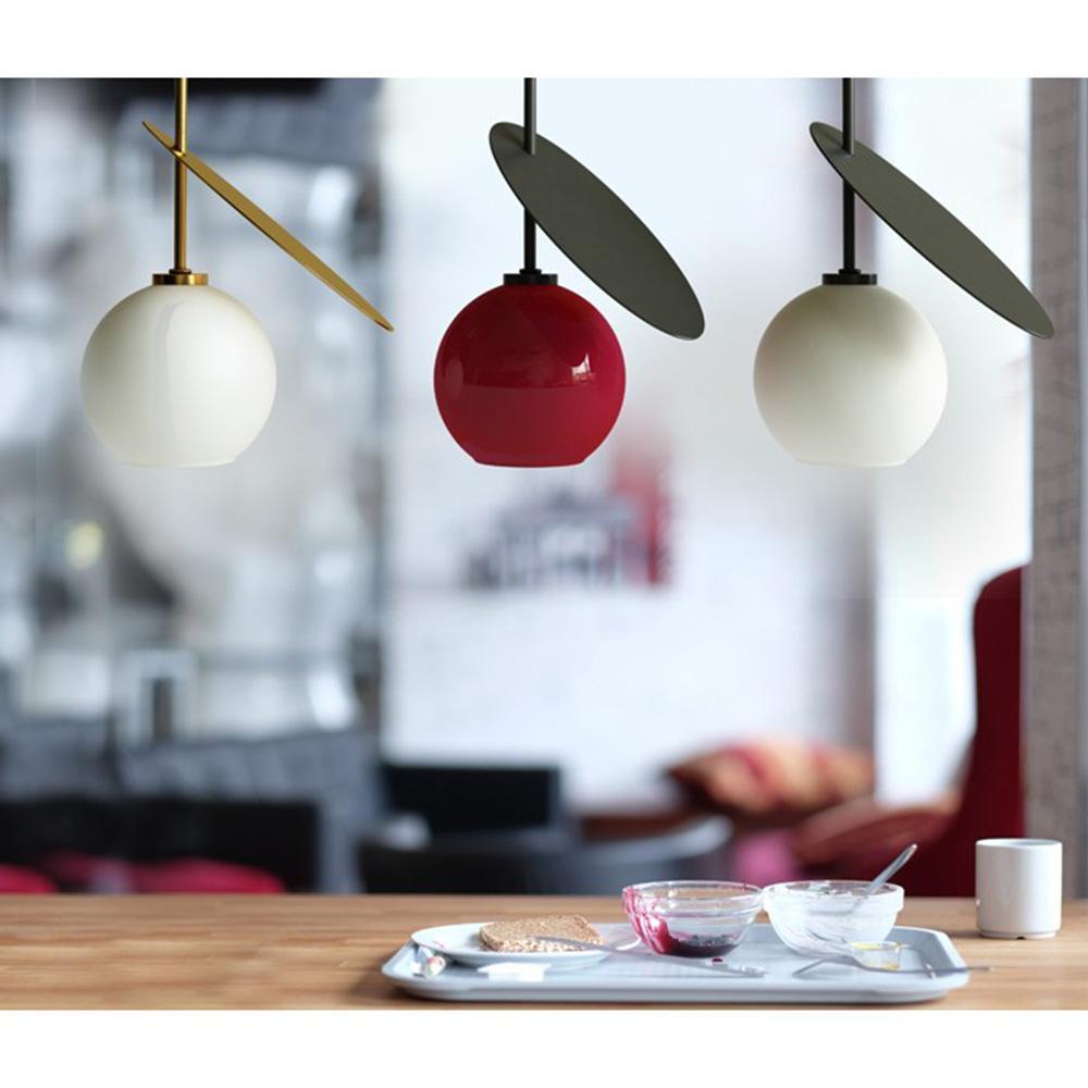 Mid-Century Modern Pendant Light – Minimalist Highlight