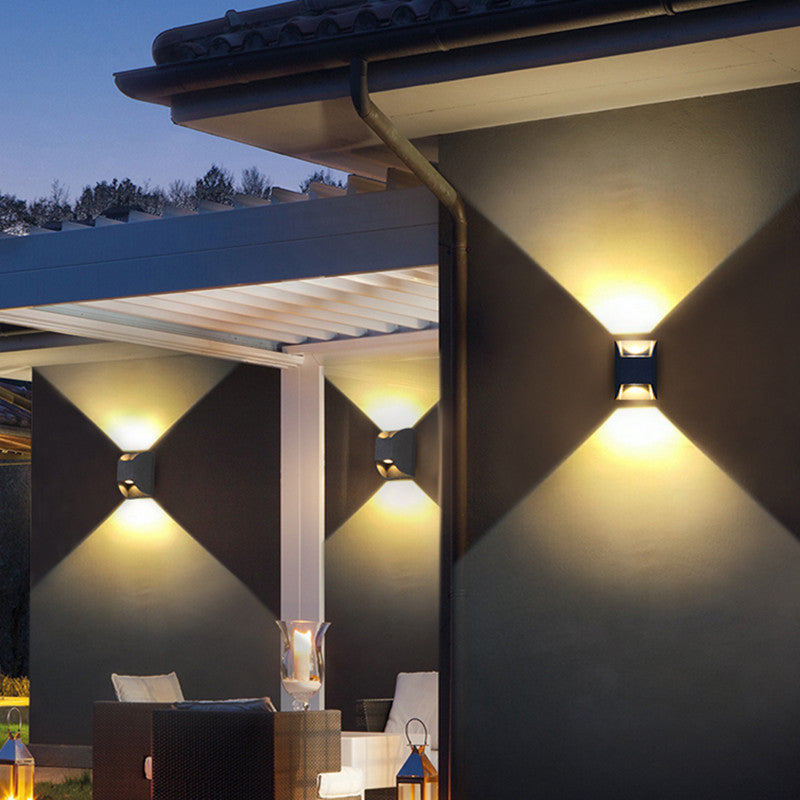 Minimalist Up Down LED Metal Outdoor Wall Lamp for Patios