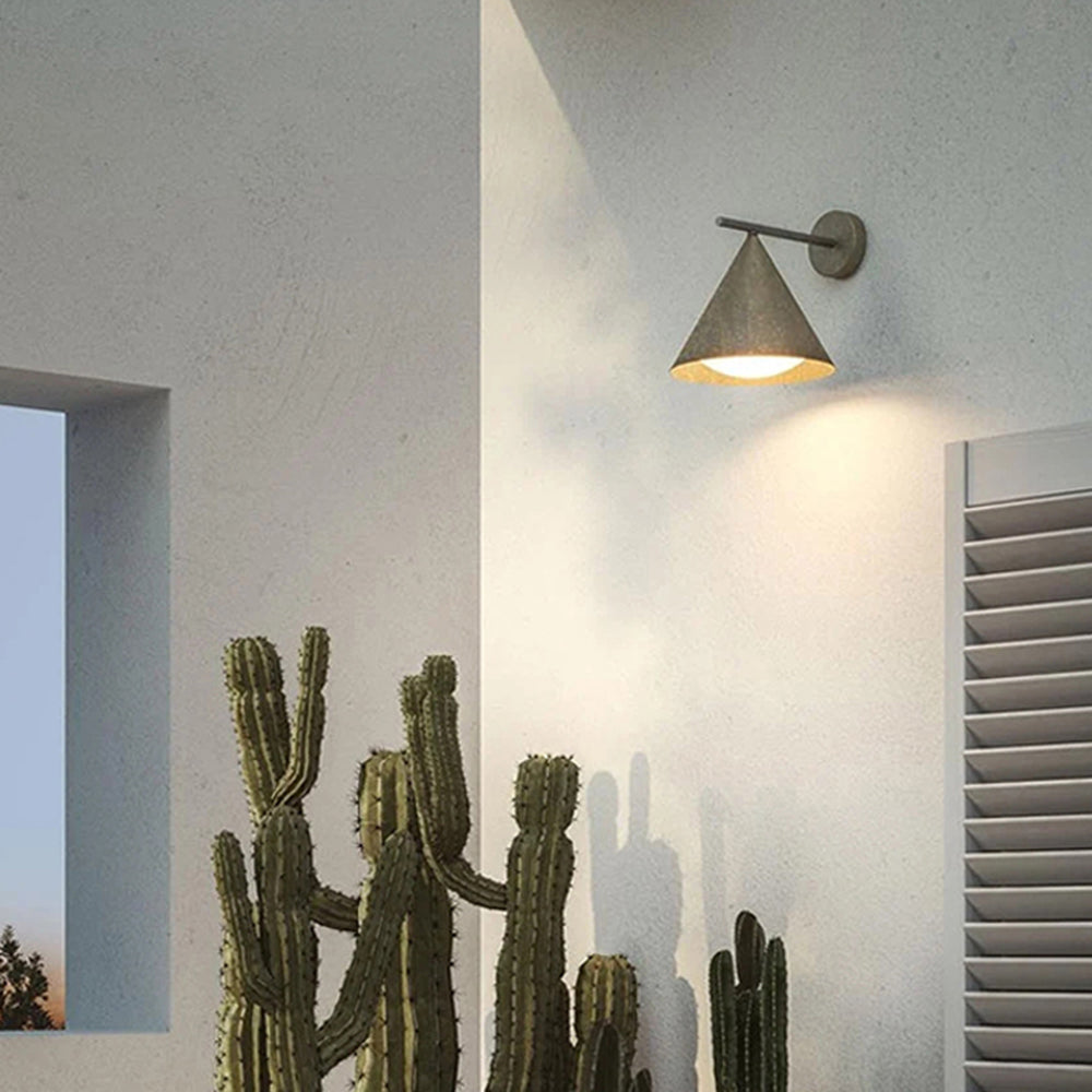 Modern Cone-Shaped Outdoor Wall Lamp – Waterproof, Black or Gold Finish