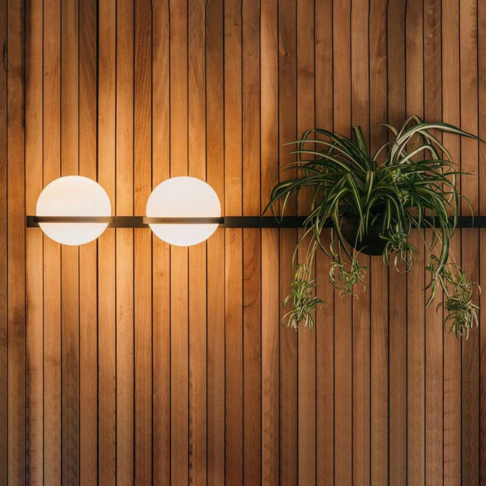 Modern Outdoor Wall Lamp with Globe Design – Solar or Hardwired Options
