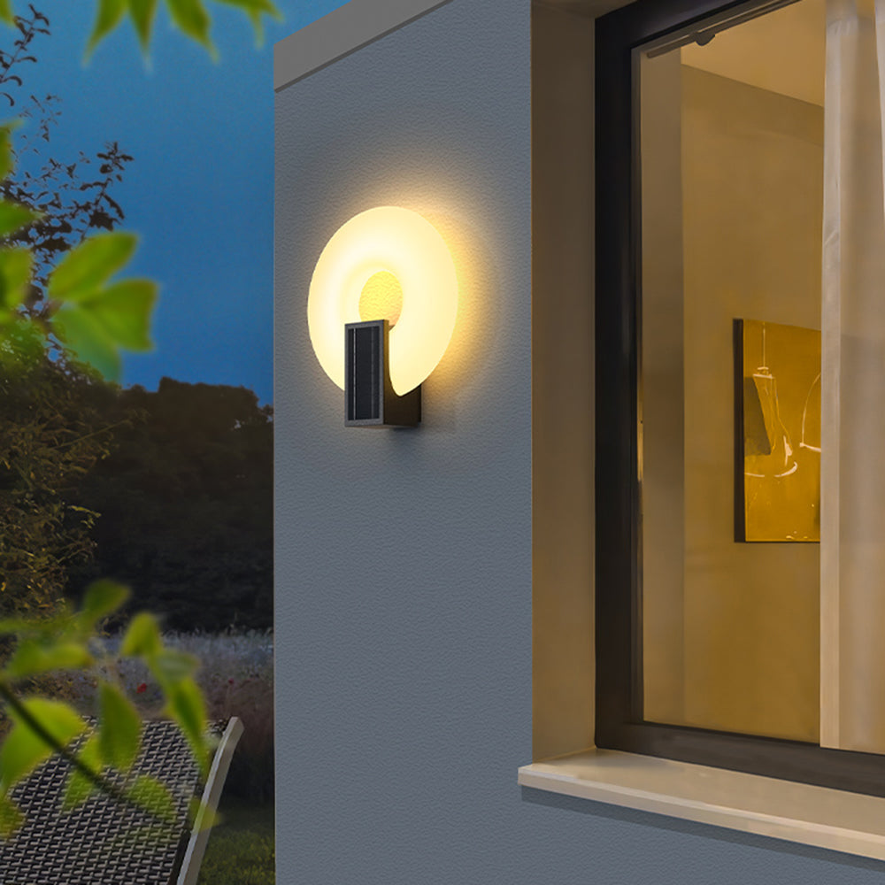 Modern Solar Circular Outdoor Wall Lamp with Metal and Acrylic Design
