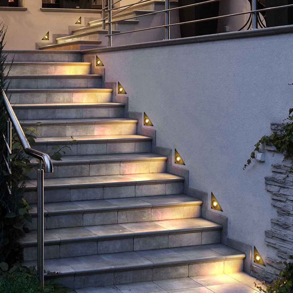 Outdoor Step & Deck Light, Motion-Activated